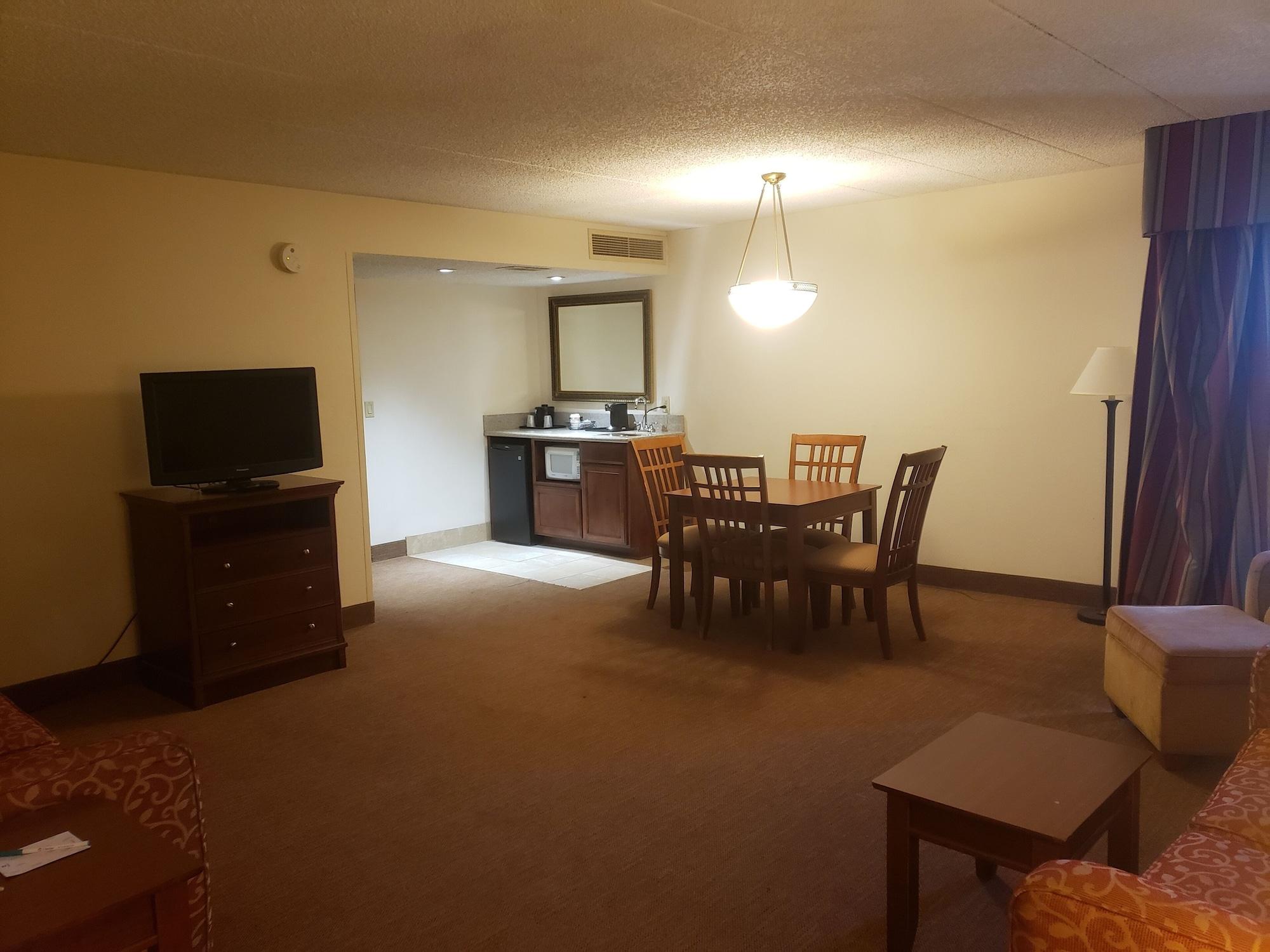 Tulsa Square Hotel Central, I-44 By Oyo מראה חיצוני תמונה