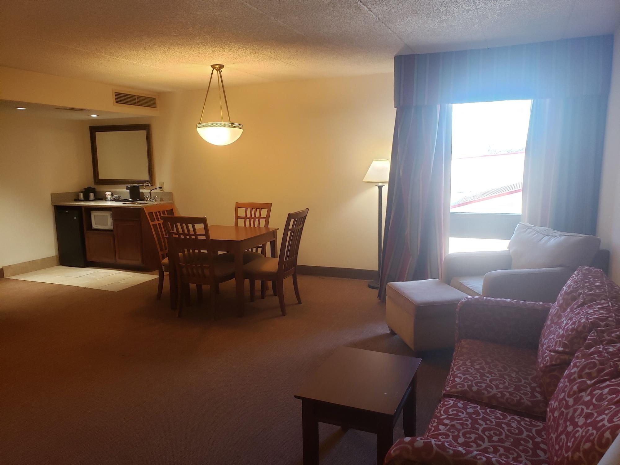Tulsa Square Hotel Central, I-44 By Oyo מראה חיצוני תמונה