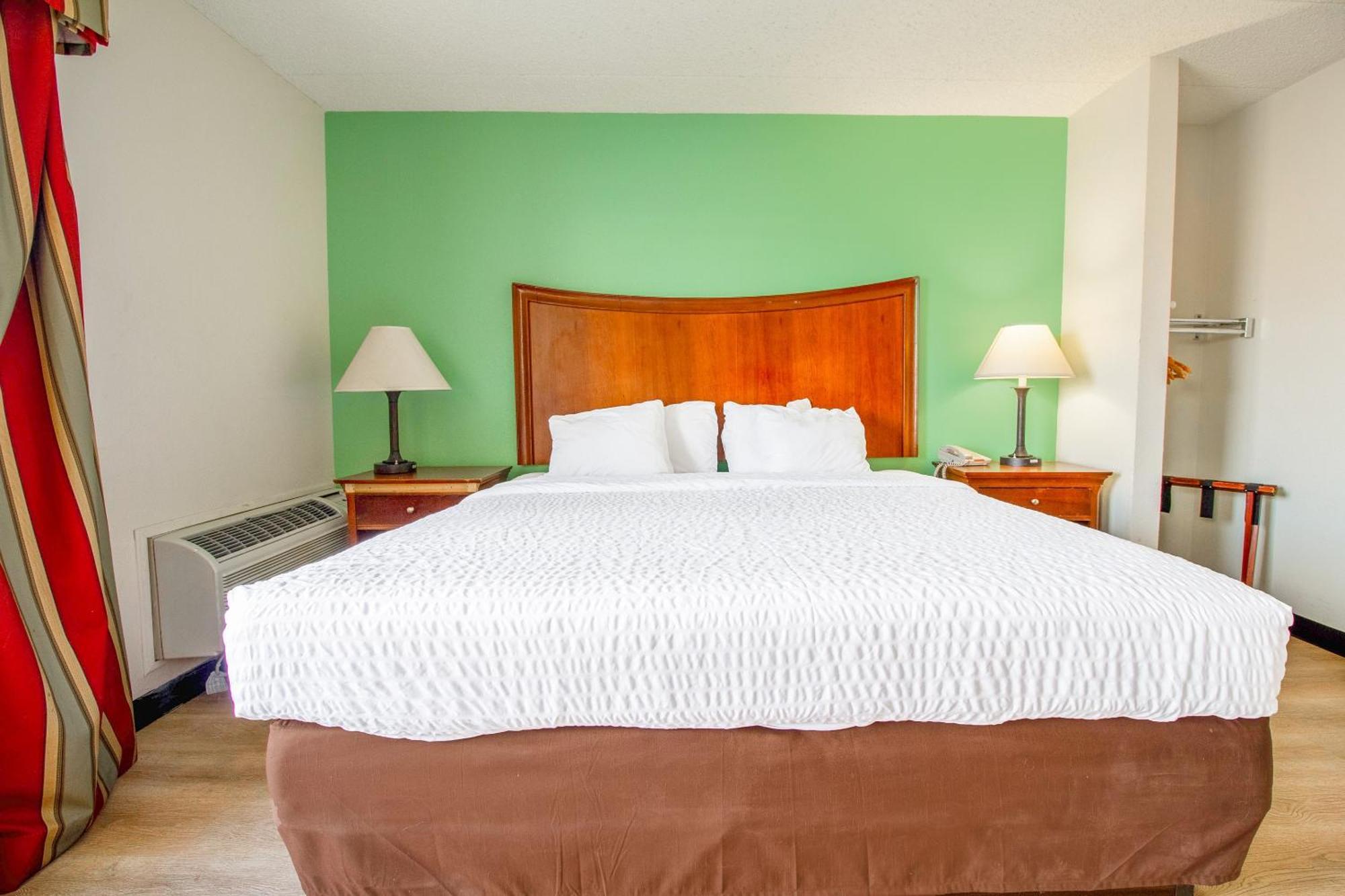 Tulsa Square Hotel Central, I-44 By Oyo מראה חיצוני תמונה