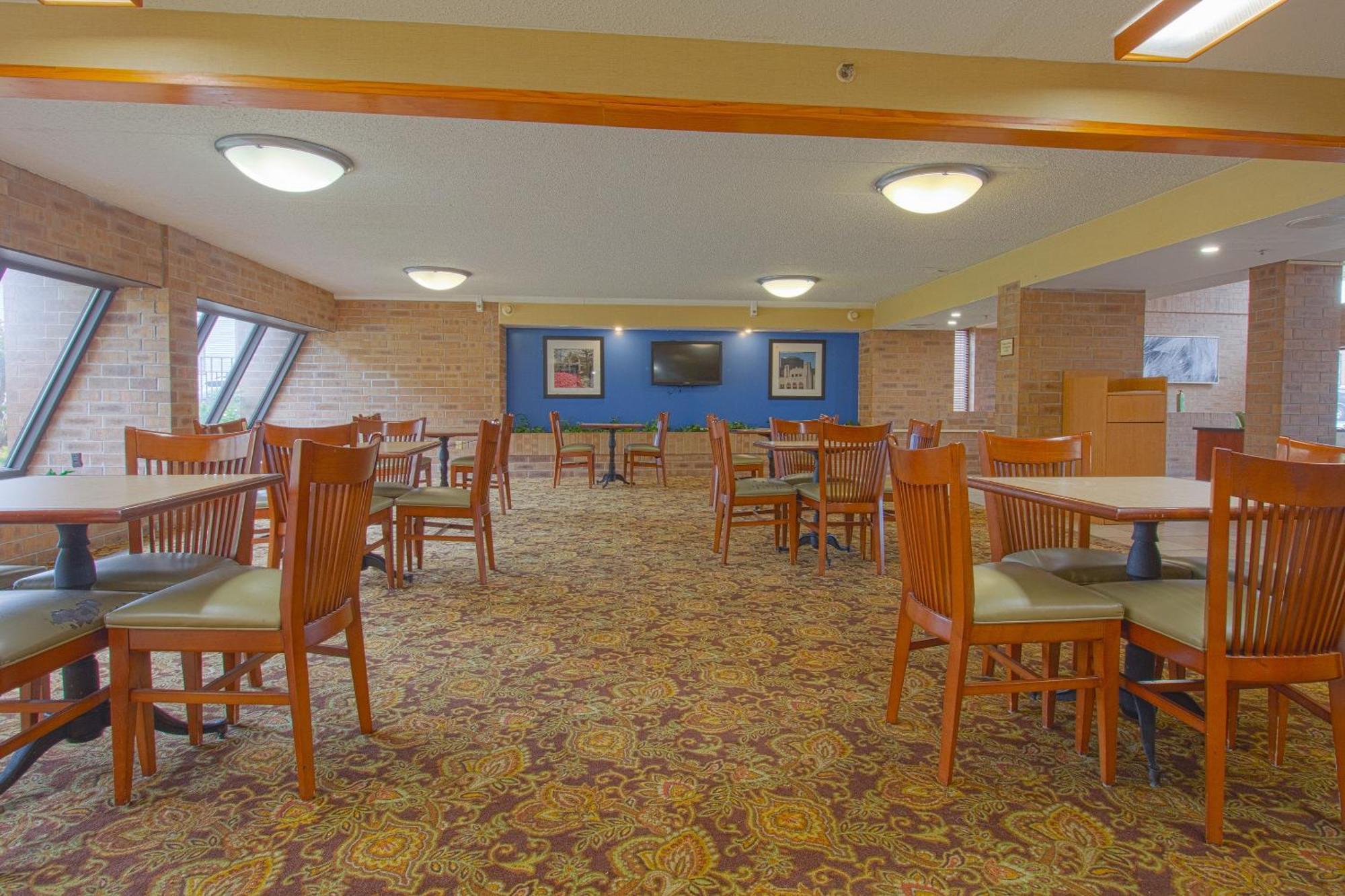 Tulsa Square Hotel Central, I-44 By Oyo מראה חיצוני תמונה