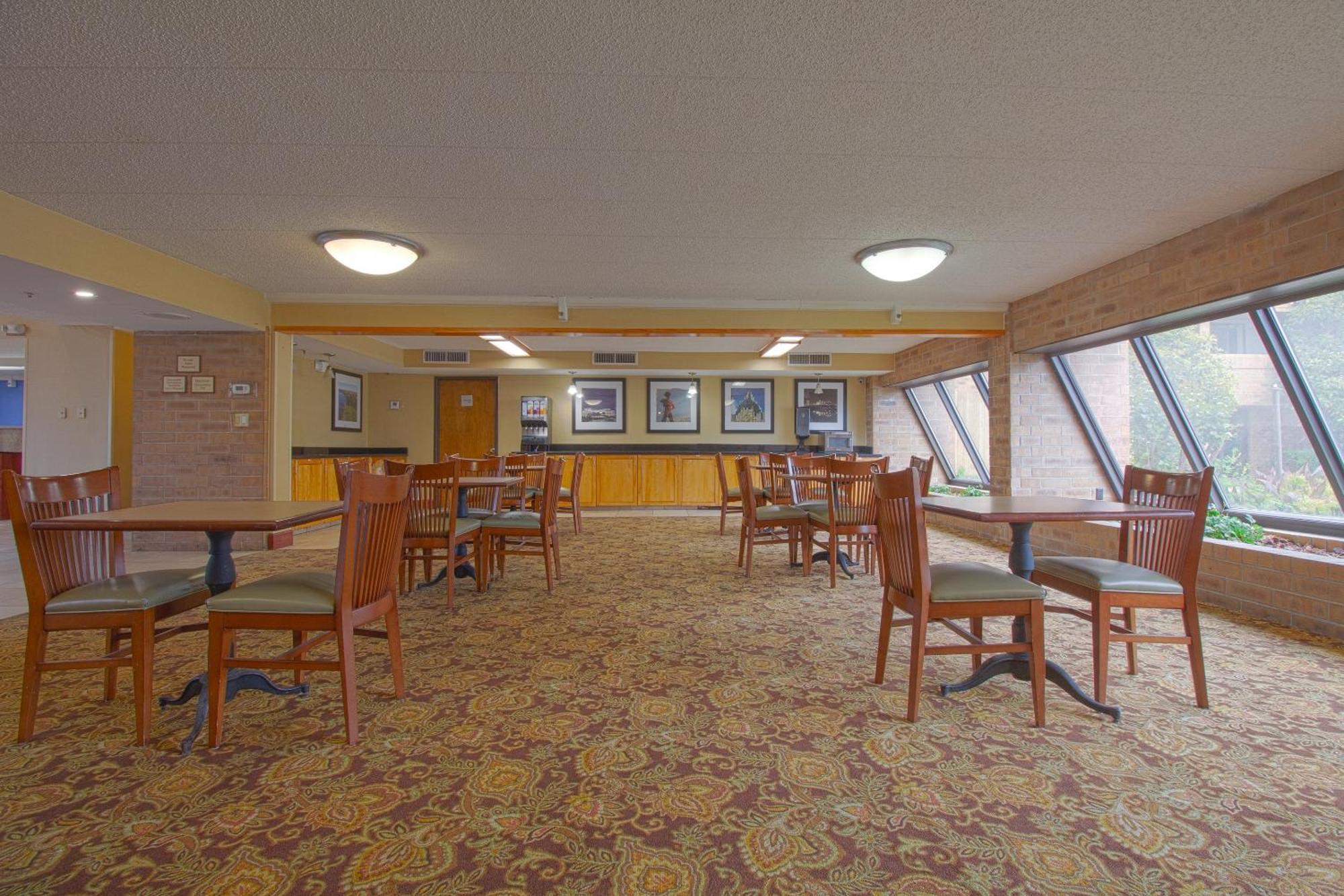 Tulsa Square Hotel Central, I-44 By Oyo מראה חיצוני תמונה