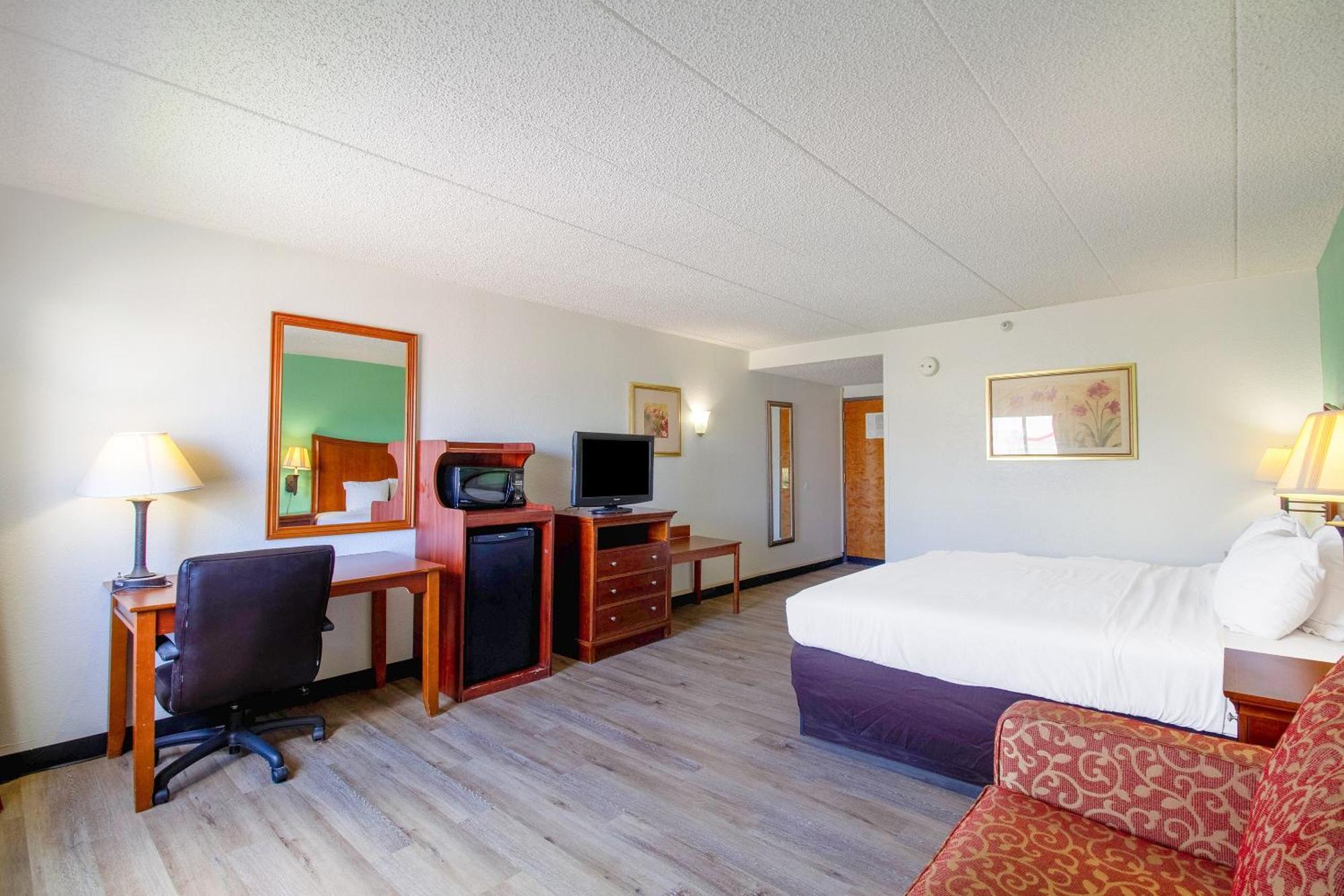 Tulsa Square Hotel Central, I-44 By Oyo מראה חיצוני תמונה